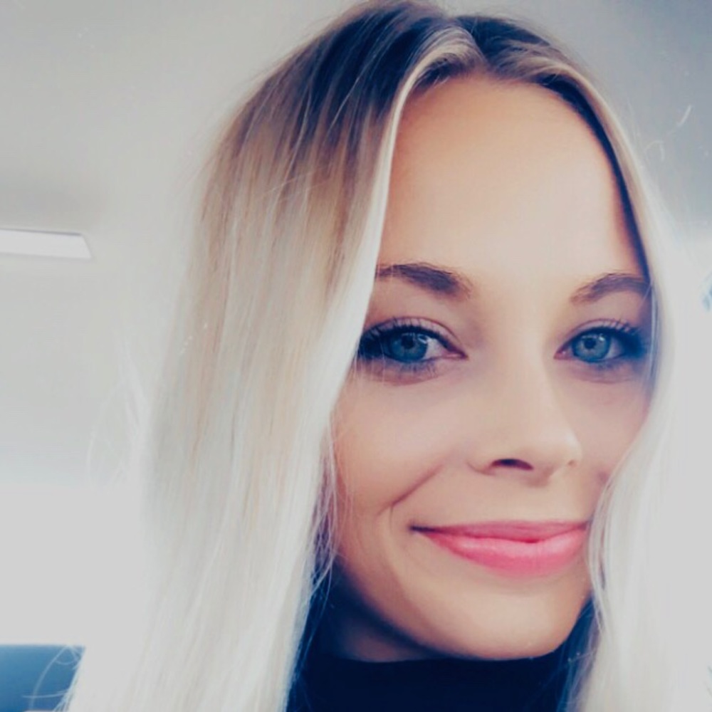 Meet your Posher, Dana